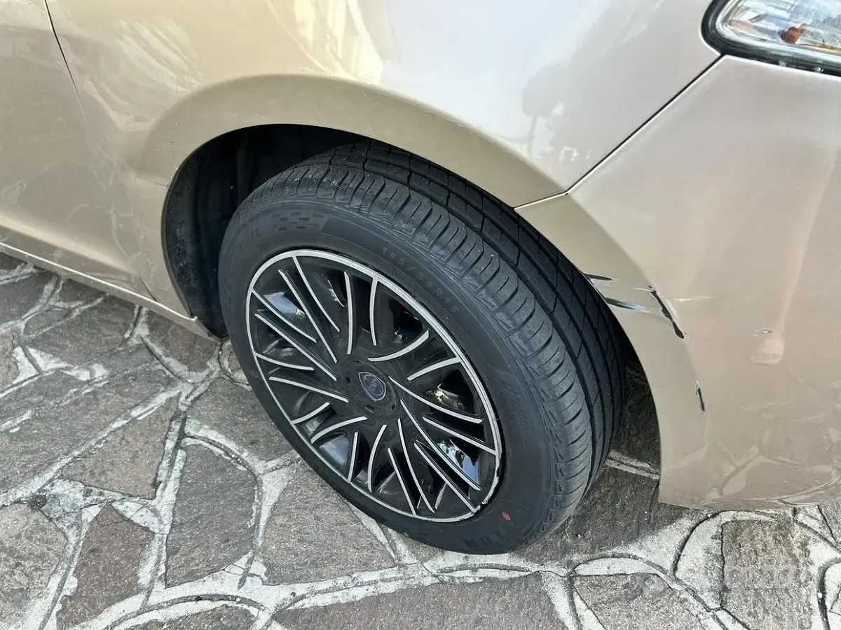 Usata Lancia Ypsilon Gold 60 CV (44 kW) 2020 Utilitaria
