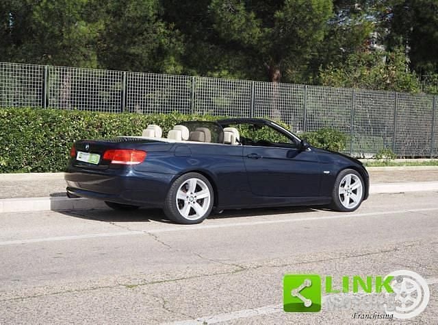 Usata BMW 325 Cabriolet Efficient Dynamics 197 CV (144 kW) 2009 Blu Cabrio