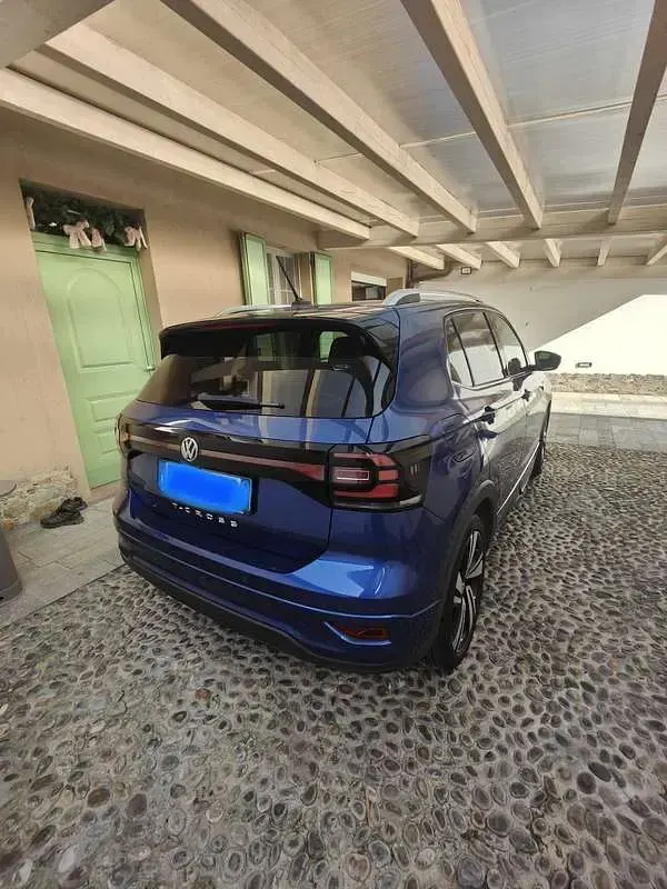 Usata VW T-Cross R-line 116 CV (85 kW) 2019 Blu/azzurro SUV