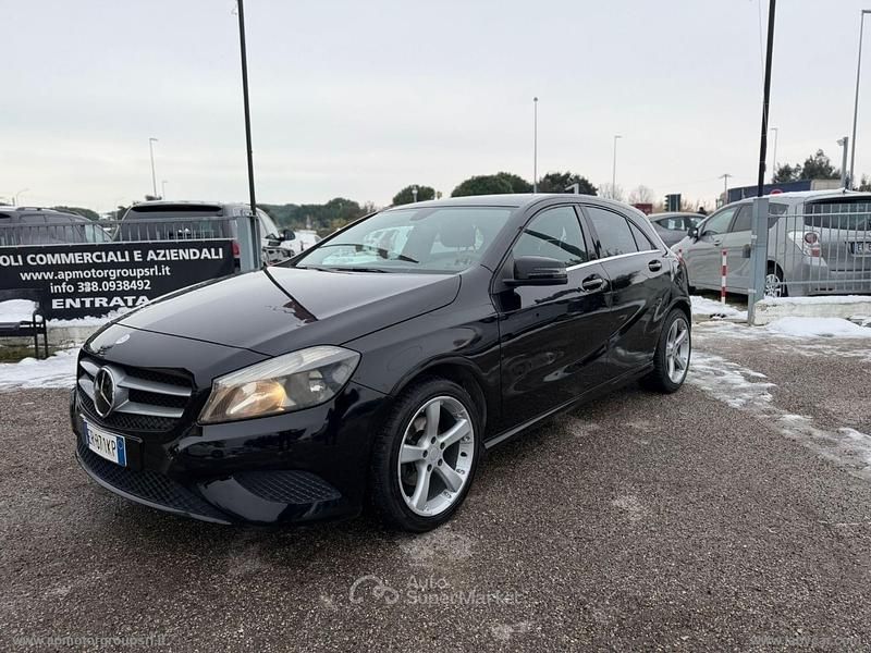 Usata Mercedes A180 109 CV (80 kW) 2013 Nero Monovolume