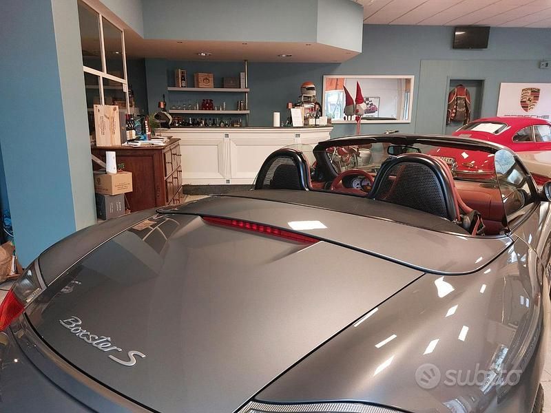 Usata Porsche Boxster 252 CV (185 kW) 2001 Grigio Cabrio
