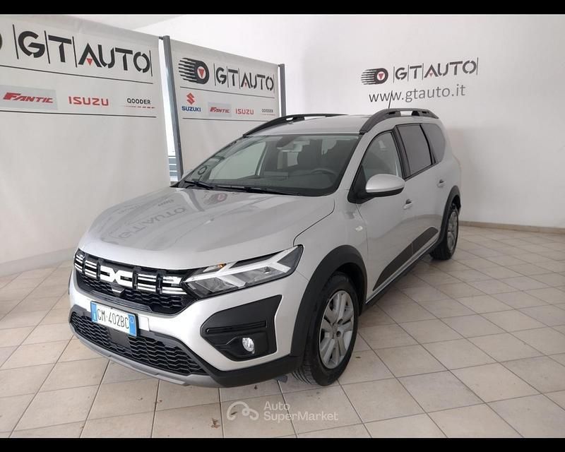 Usata Dacia Jogger Expression 101 CV (74 kW) 2023 Grigio met. Monovolume