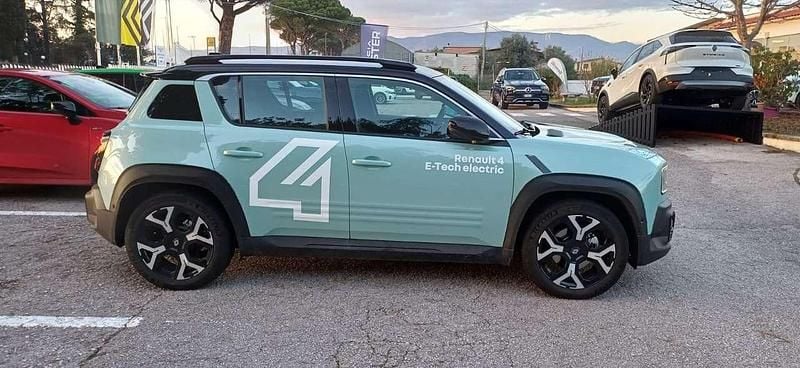 Usata Renault 4 E-Tech Komfort 77 kW (106 CV) 2025 Hautsdefranceverde tetto nero SUV