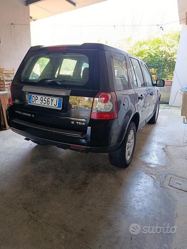 Usata Land Rover Freelander 2 160 CV (117 kW) 2008 Nero SUV