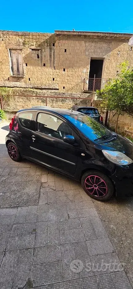 Usata Peugeot 107 68 CV (50 kW) 2005 Nero Utilitaria