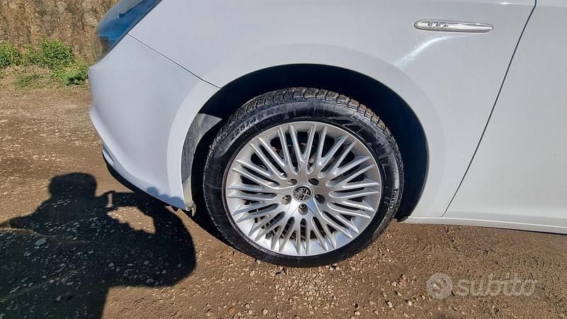 Usata Alfa Romeo Giulietta 120 CV (88 kW) 2017 Bianco Utilitaria