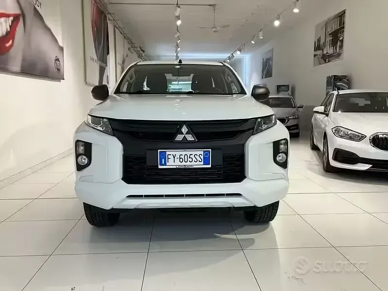 Usata Mitsubishi L200 Invite 150 CV (110 kW) 2019 Other Pick-up