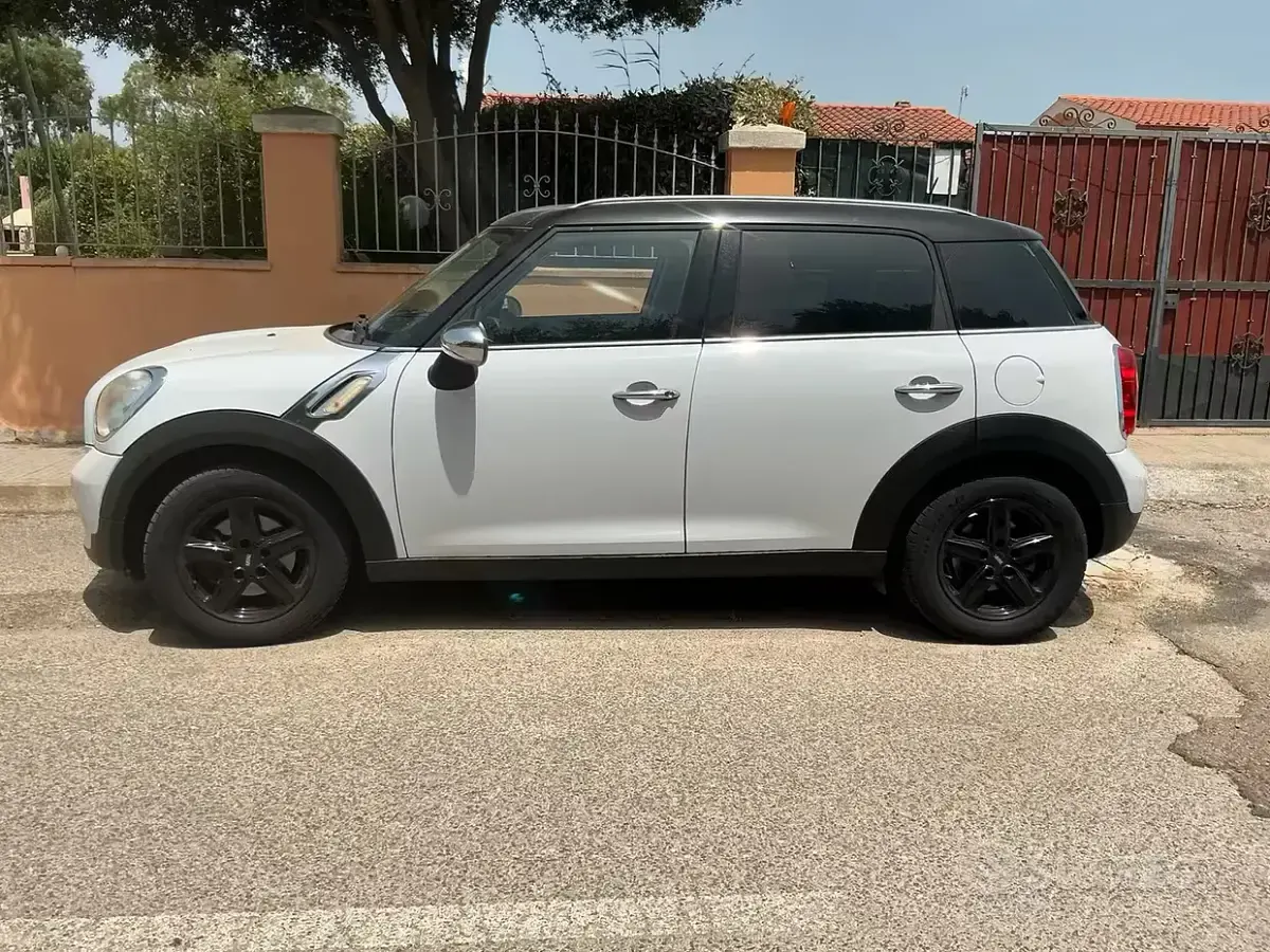 Usata Mini Countryman 122 CV (89 kW) 2013 Bianco SUV