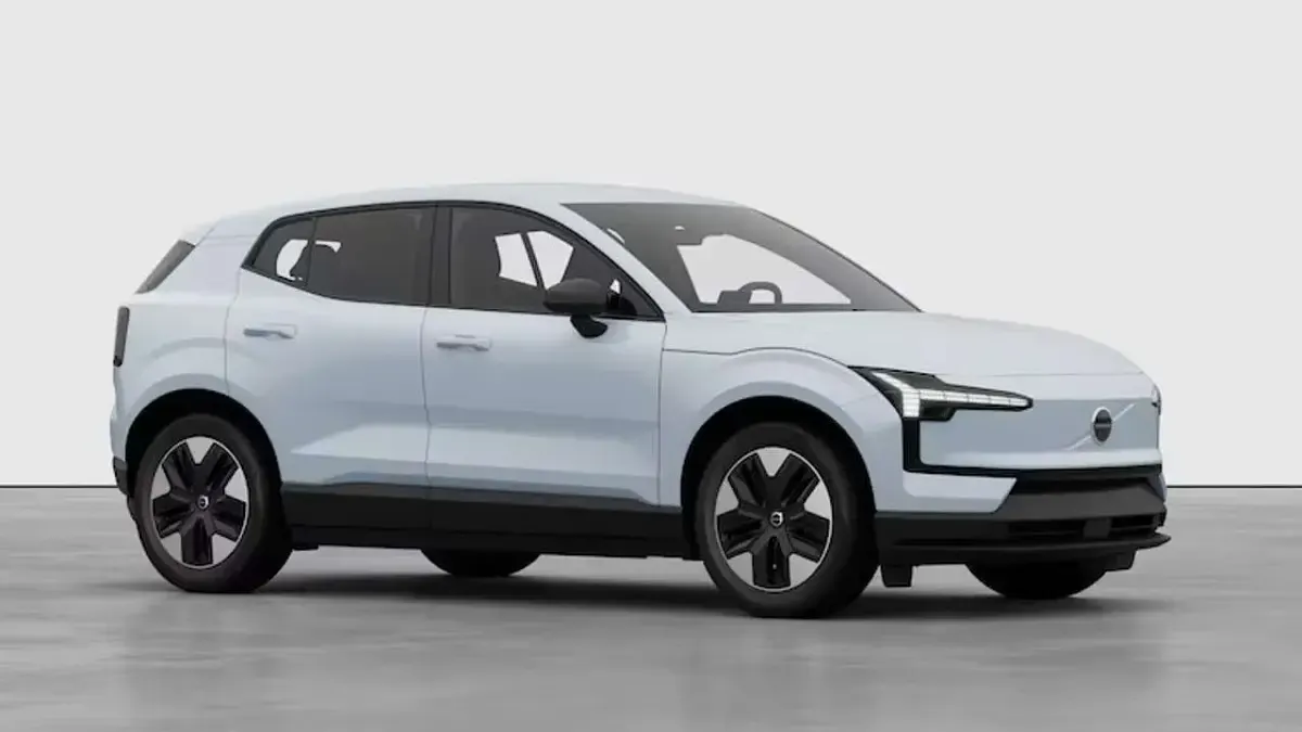 Nuova Volvo EX30 Core 75 kW (102 CV) 2026 Cloud blue SUV