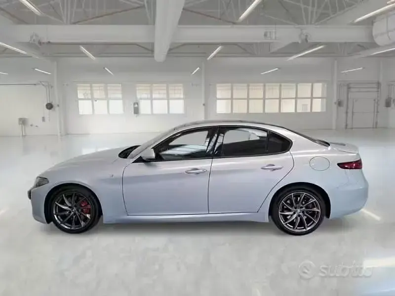 Usata Alfa Romeo Giulia Ti 190 CV (139 kW) 2022 Grigio Berlina