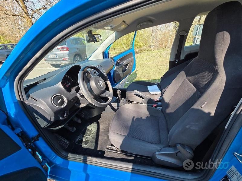 Usata VW up! 2014 Blu Utilitaria