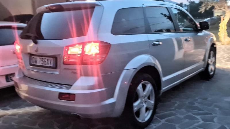 Usata Dodge Journey 140 CV (102 kW) 2009 Argento SUV
