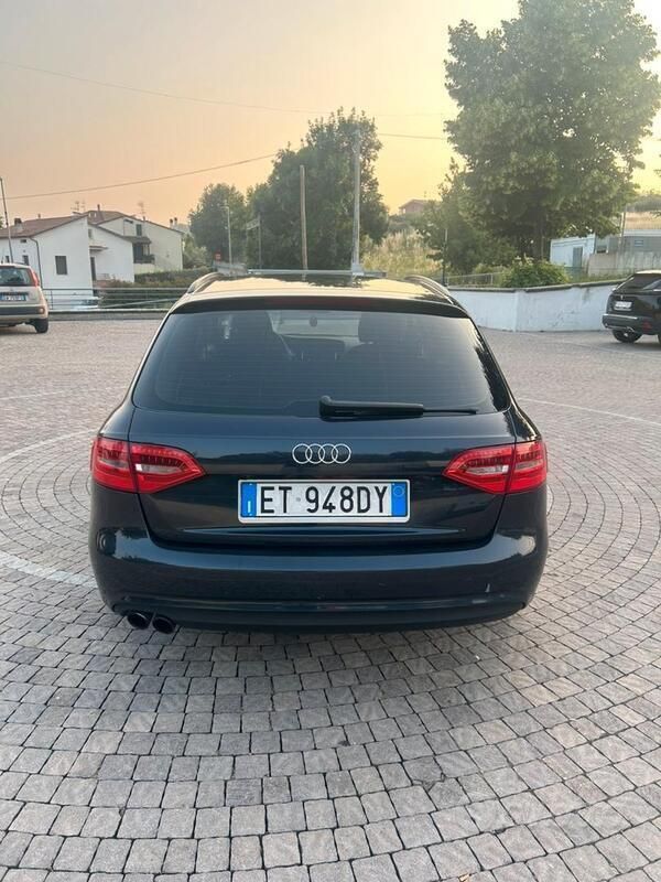 Usata Audi A4 Advanced Plus 120 CV (88 kW) 2013 Blu Station wagon