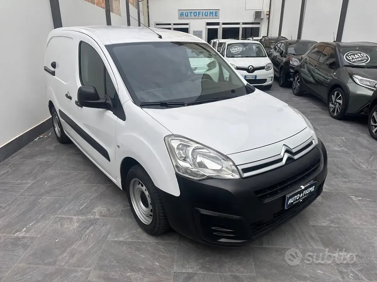 Usata Citroën Berlingo Feel 99 CV (72 kW) 2017 Bianco Monovolume