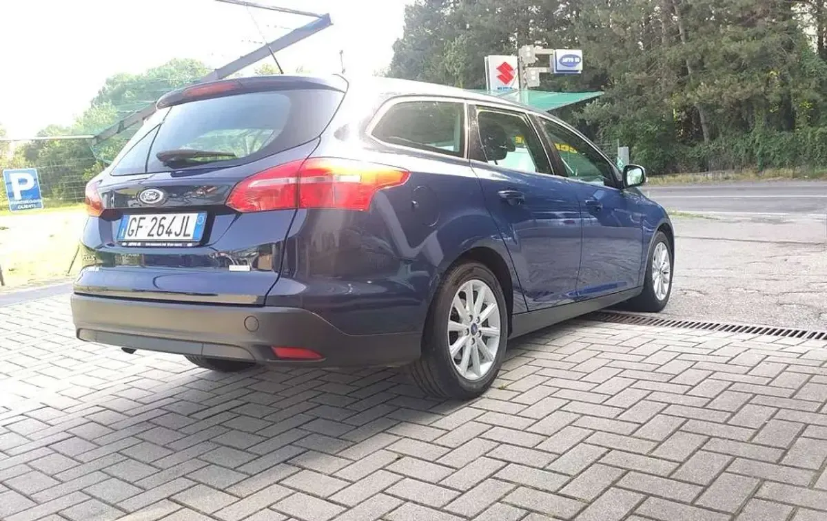 Usata Ford Focus 101 CV (74 kW) 2017 Blu/azzurro Station wagon