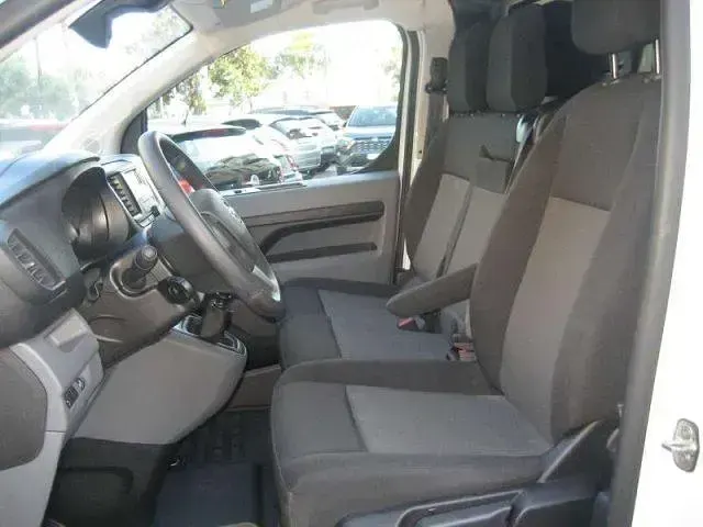 Usata Opel Vivaro-e Combi Enjoy 120 CV (88 kW) 2022 Bianco Monovolume