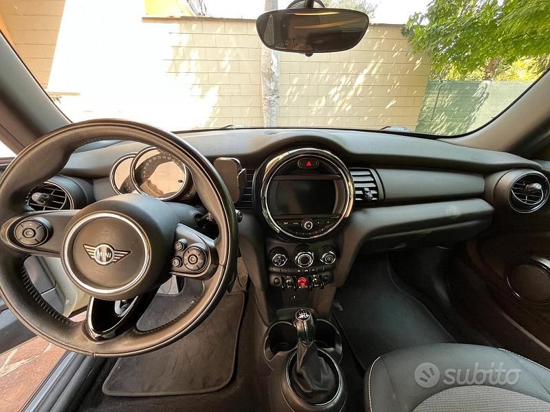 Usata Mini ONE 75 CV (55 kW) 2019 Bianco Utilitaria