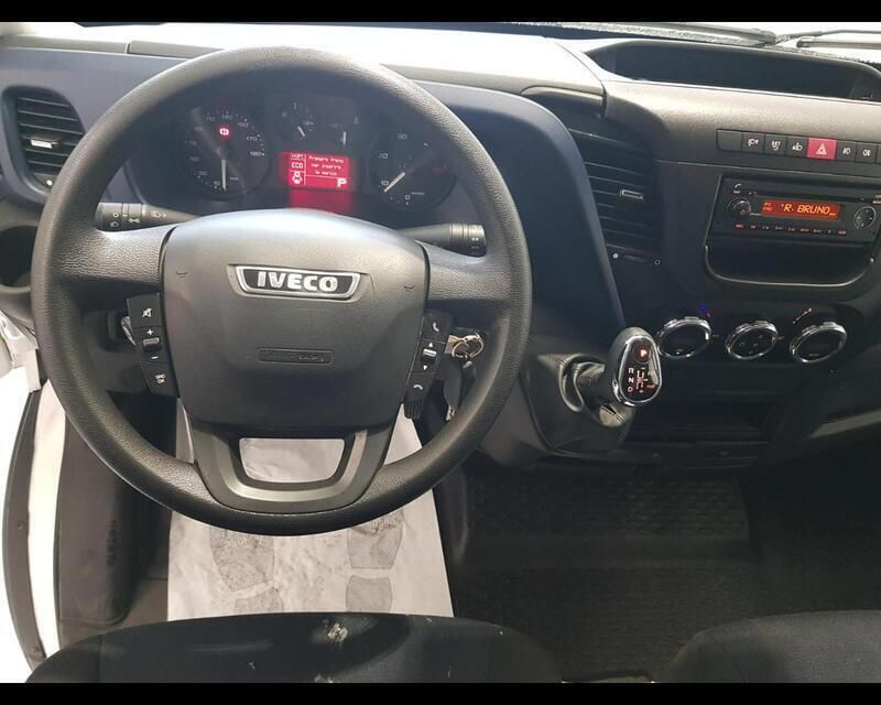 Usata Iveco Daily 136 CV (100 kW) 2019 Bianco Furgone