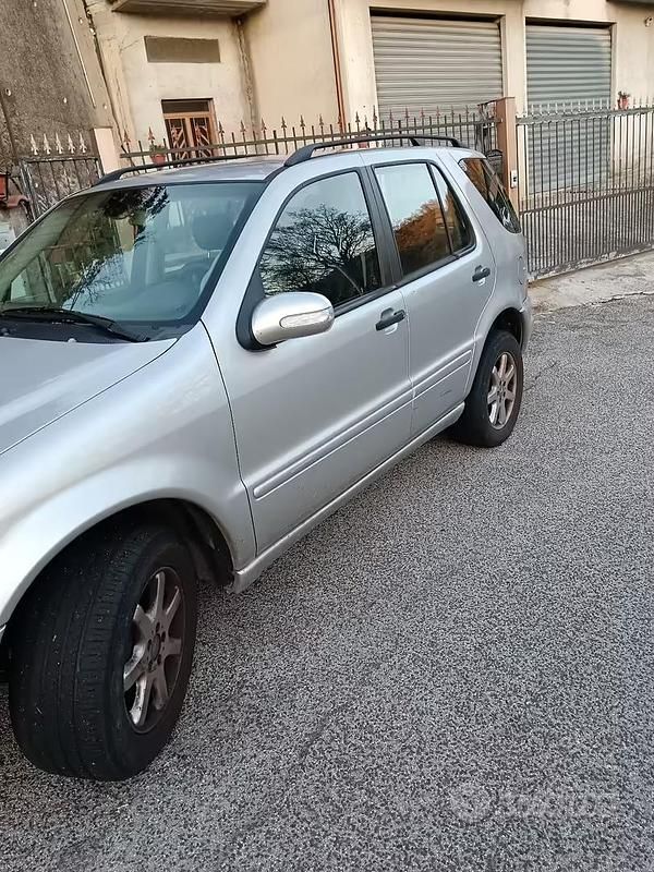Usata Mercedes ML270 163 CV (119 kW) 2003 SUV