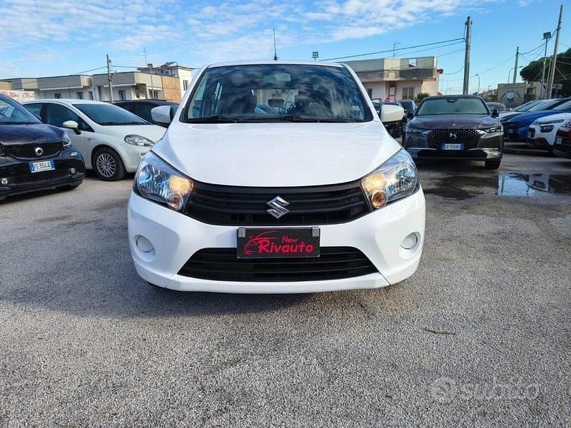 Bianco Usata 2016 Suzuki Celerio Style Due volumi | 7900 € (Buon prezzo) - Immagine 1/4