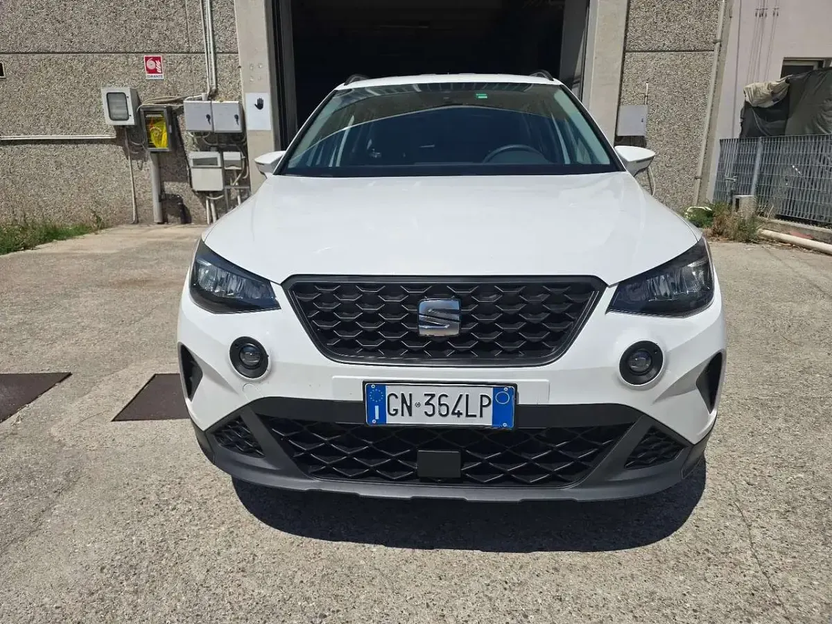 Usata Seat Arona Xperience 95 CV (69 kW) 2023 Bianco SUV