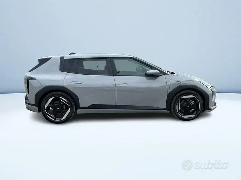 Nuova Kia EV4 Earth 150 kW (204 CV) 2026 Grigio Berlina