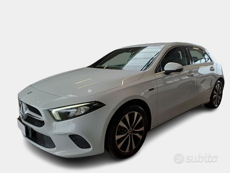 Bianco Usata 2021 Mercedes A250 Business Tre volumi | 19.150 € (Ottimo prezzo) - Immagine 1/4