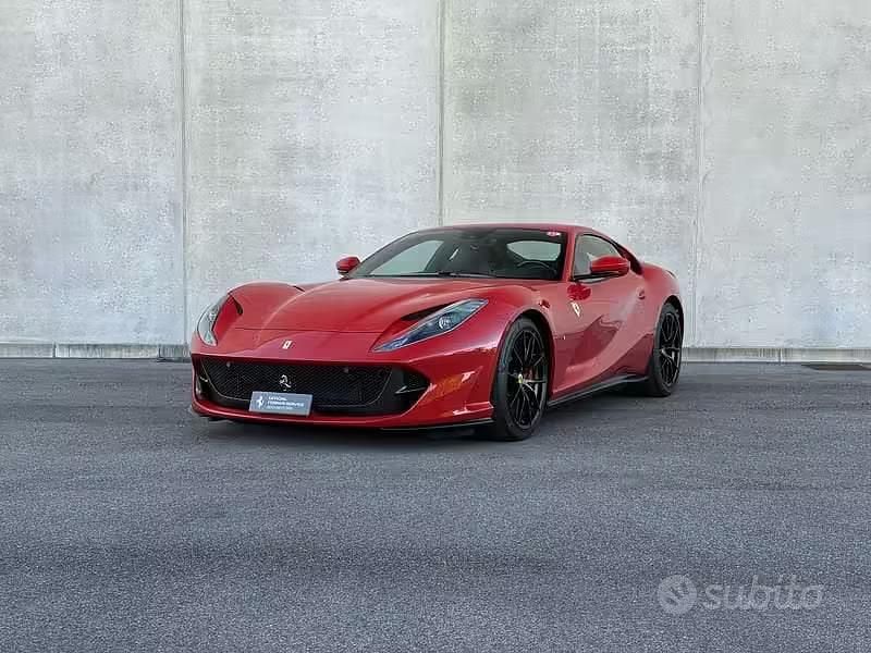 Usata Ferrari 812 800 CV (588 kW) 2020 Rosso Coupé