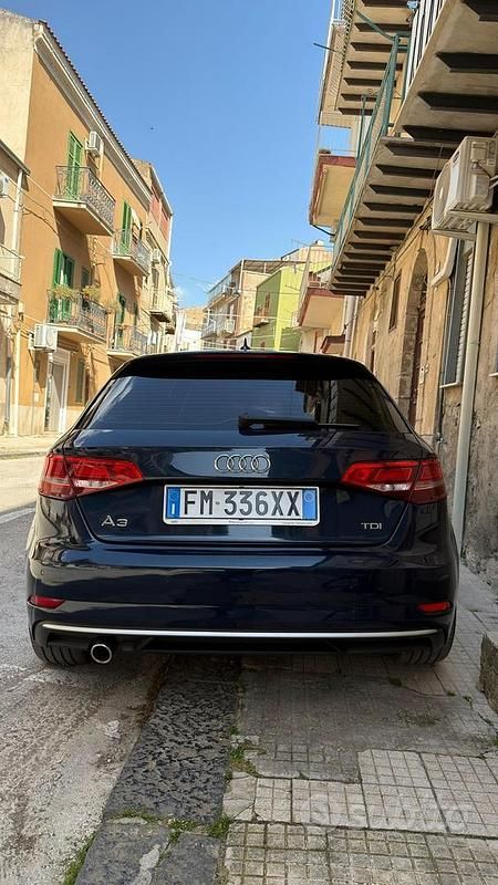 Usata Audi A3 Sport 116 CV (85 kW) 2018 Blu Berlina