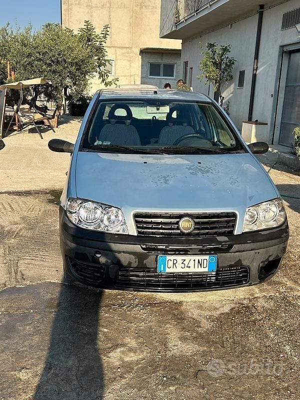 Usata Fiat Punto 2004 Blu Utilitaria