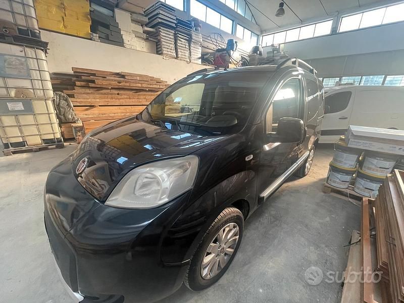 Usata Fiat Qubo Trekking 75 CV (55 kW) 2013 Blu Monovolume