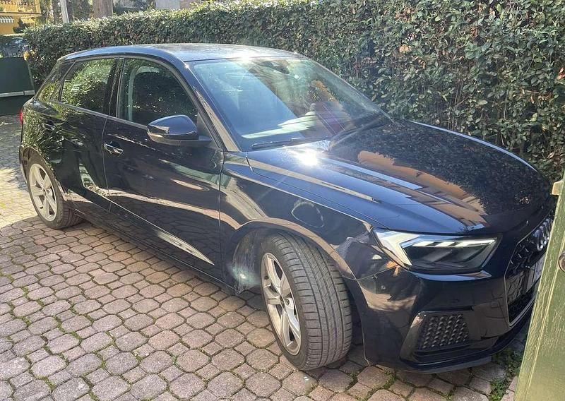 Usata Audi A1 Sportback Admired 95 CV (69 kW) 2022 Blu/azzurro Utilitaria
