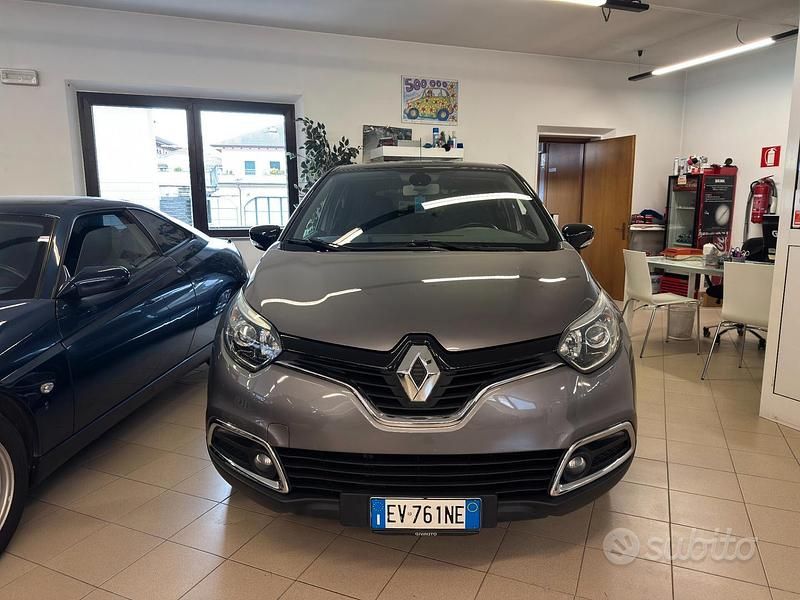 Usata Renault Captur 90 CV (66 kW) 2014 Grigio SUV