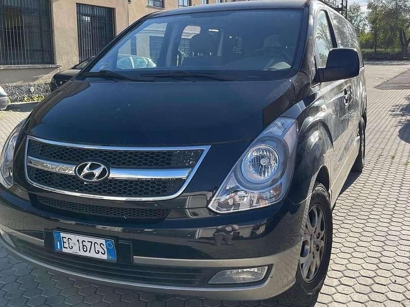 Usata Hyundai H-1 80 CV (58 kW) 2011 Nero Monovolume