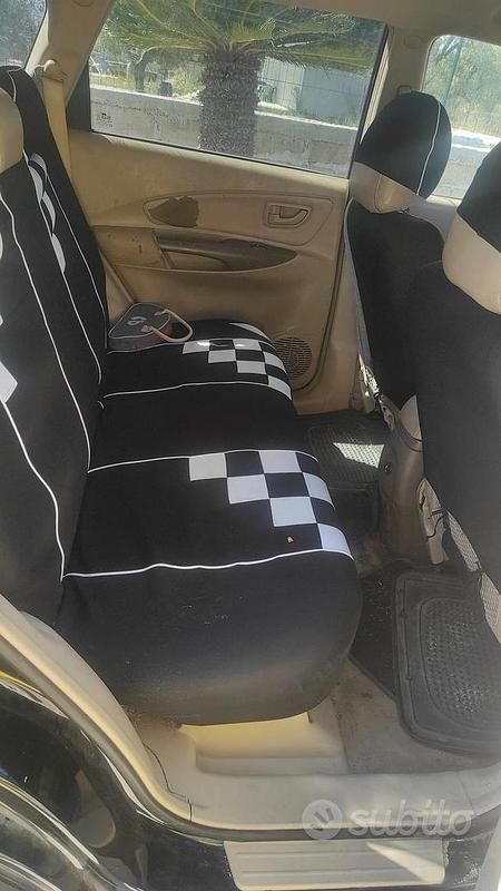 Usata Hyundai Tucson 185 CV (136 kW) 2006 Nero SUV