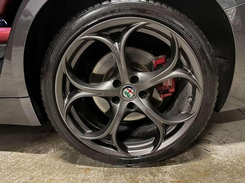 Usata Alfa Romeo Giulia Veloce 211 CV (155 kW) 2017 Grigio Berlina