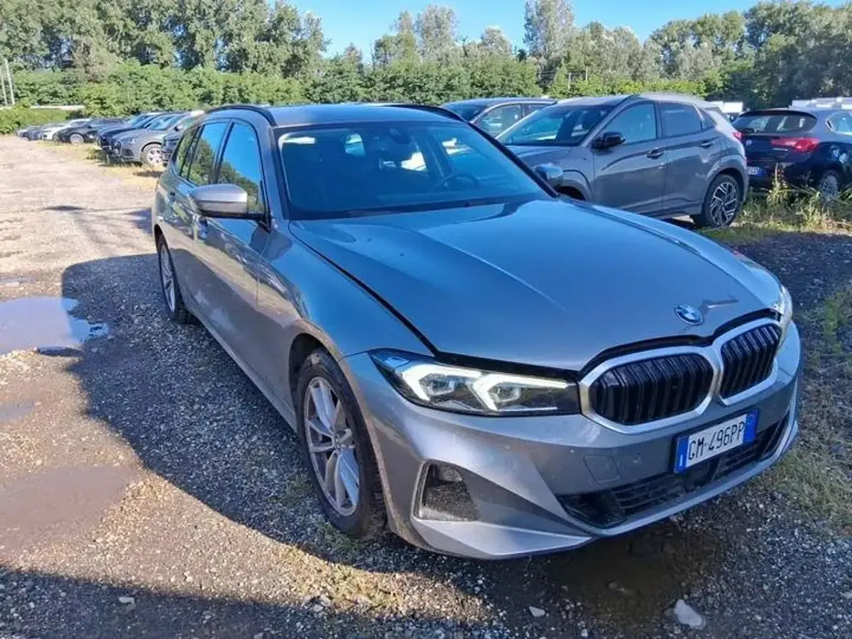 Usata BMW 320 190 CV (139 kW) 2023 Argento Station wagon