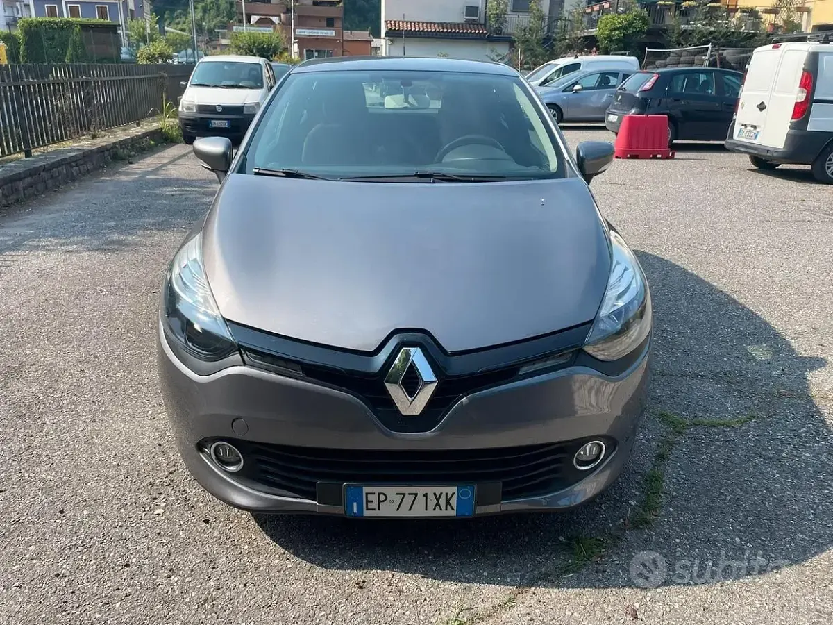 Usata Renault Clio IV Dynamique 75 CV (55 kW) 2012 Grigio Berlina