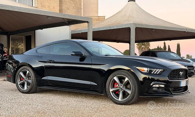 Usata Ford Mustang 309 CV (227 kW) 2015 Nero Coupé