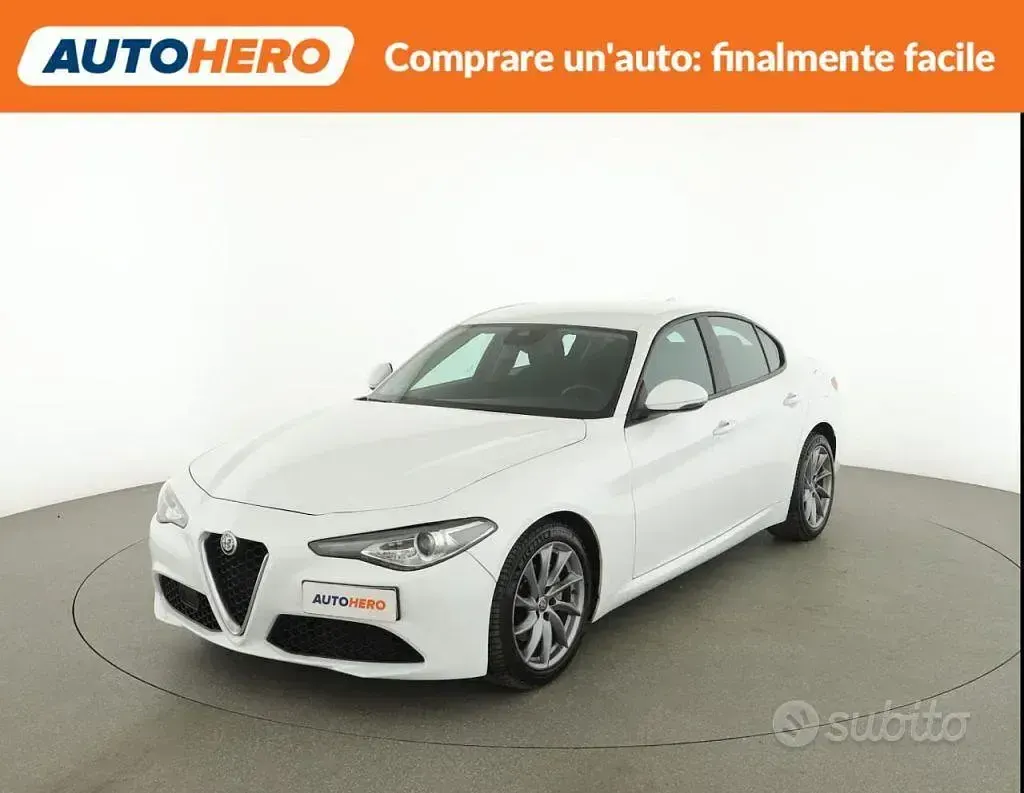 Usata Alfa Romeo Giulia 150 CV (110 kW) 2018 Bianco Berlina