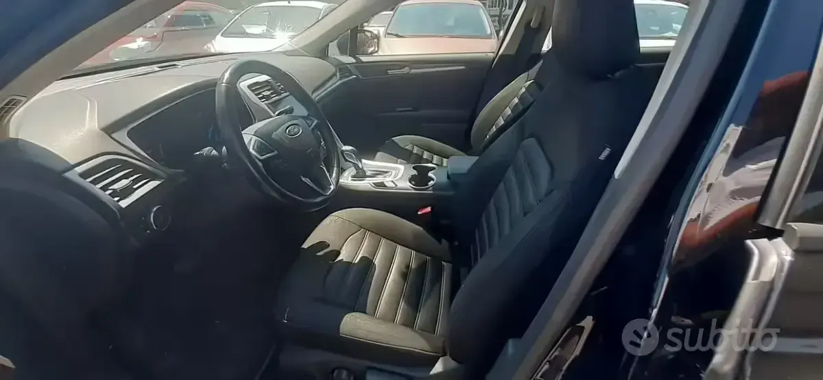 Usata Ford Mondeo 150 CV (110 kW) 2017 Nero Berlina