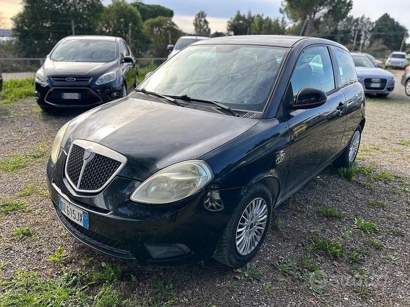 Usata Lancia Ypsilon 77 CV (56 kW) 2009 Marrone Utilitaria