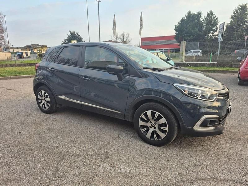 Occasion Renault Captur 90 ch (66 kW) 2019 Gris SUV