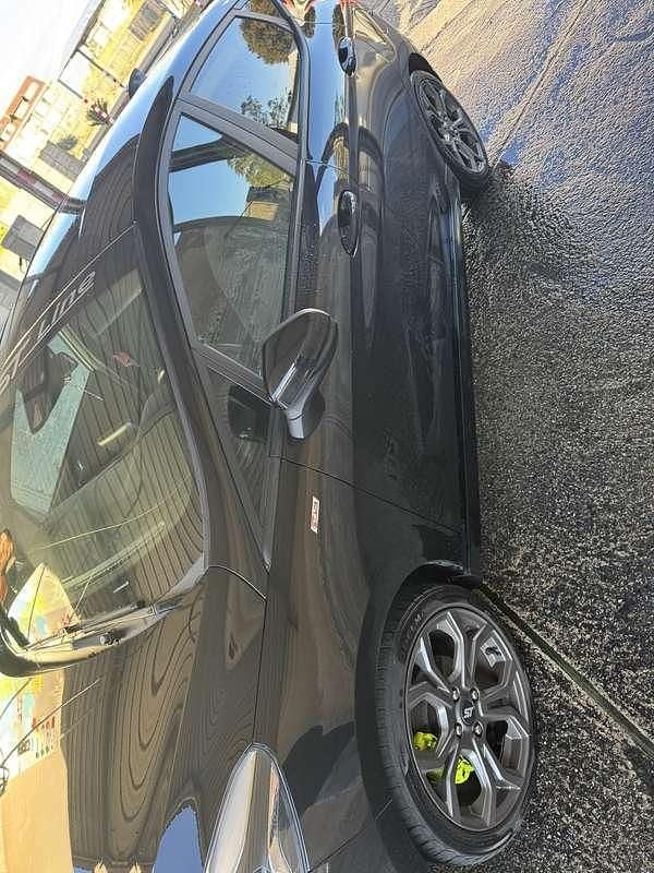 Usata Ford Fiesta ST-Line 86 CV (63 kW) 2018 Nero Utilitaria