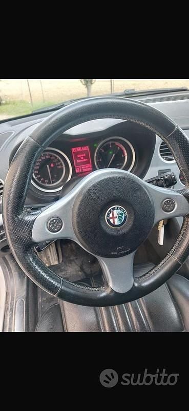 Usata Alfa Romeo 159 Distinctive 149 CV (109 kW) 2007 Grigio Berlina