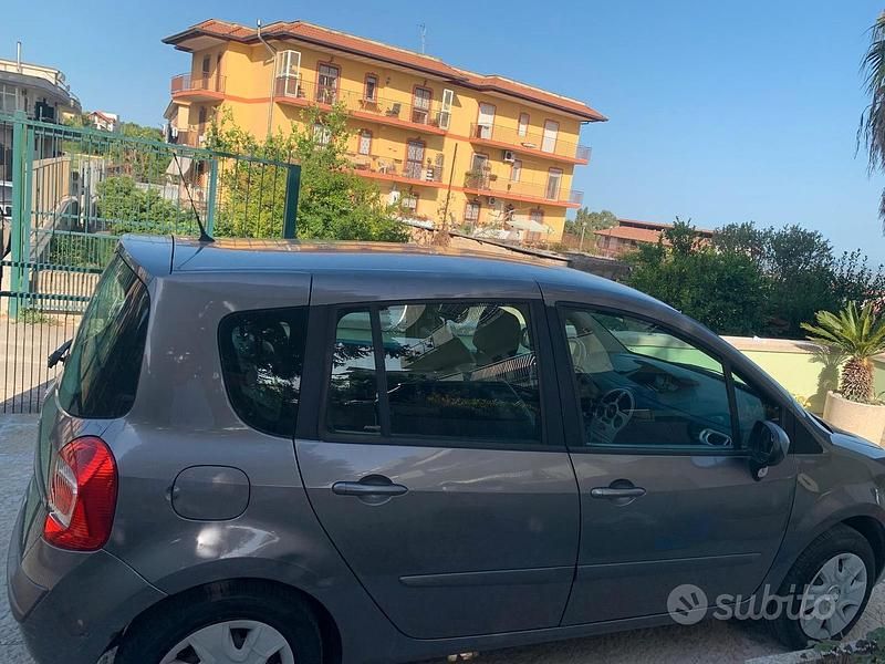 Usata Renault Modus Expression 75 CV (55 kW) 2009 Grigio Monovolume