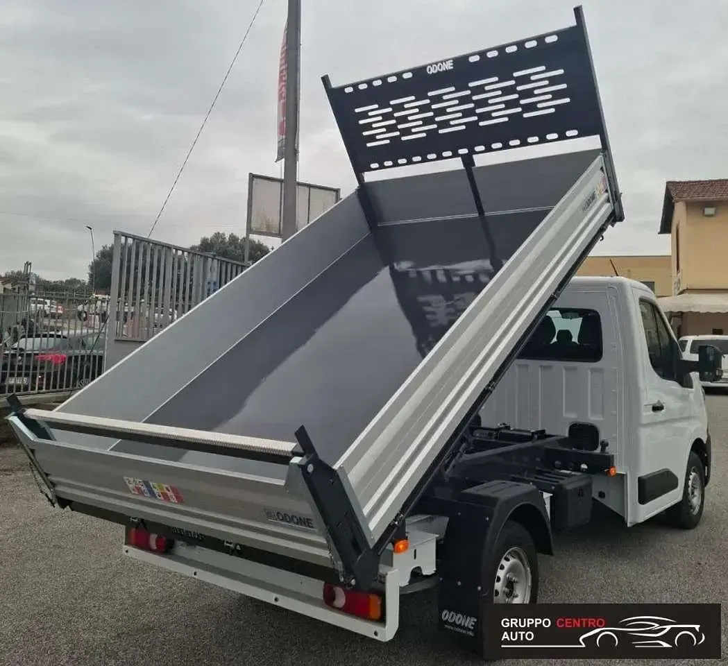 Nuova Renault Master 150 CV (110 kW) 2026 Bianco Monovolume