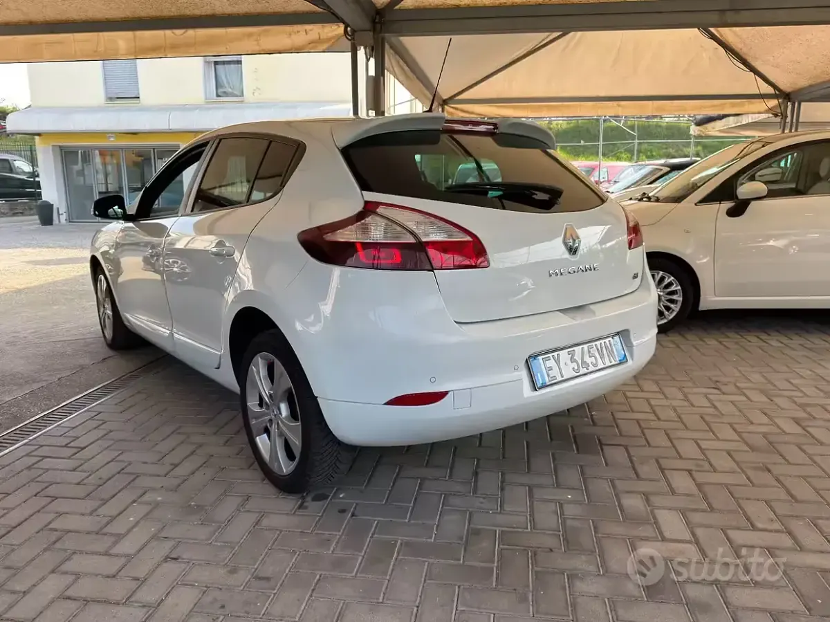 Usata Renault Mégane 95 CV (69 kW) 2015 Bianco Berlina
