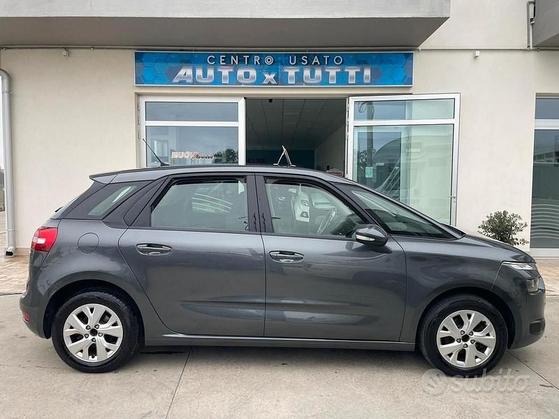 Grigio Usata 2014 Citroën C4 Picasso Exclusive Monovolume | 8400 € (Buon prezzo) - Immagine 1/4