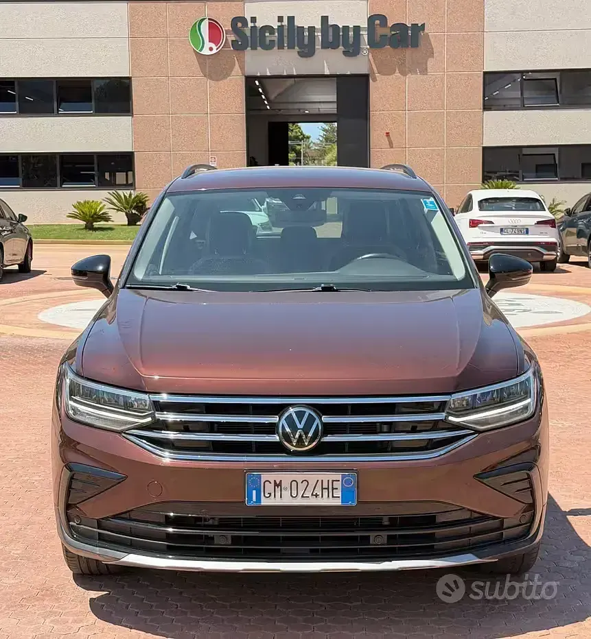 Usata VW Tiguan Comfortline 150 CV (110 kW) 2022 Marrone SUV
